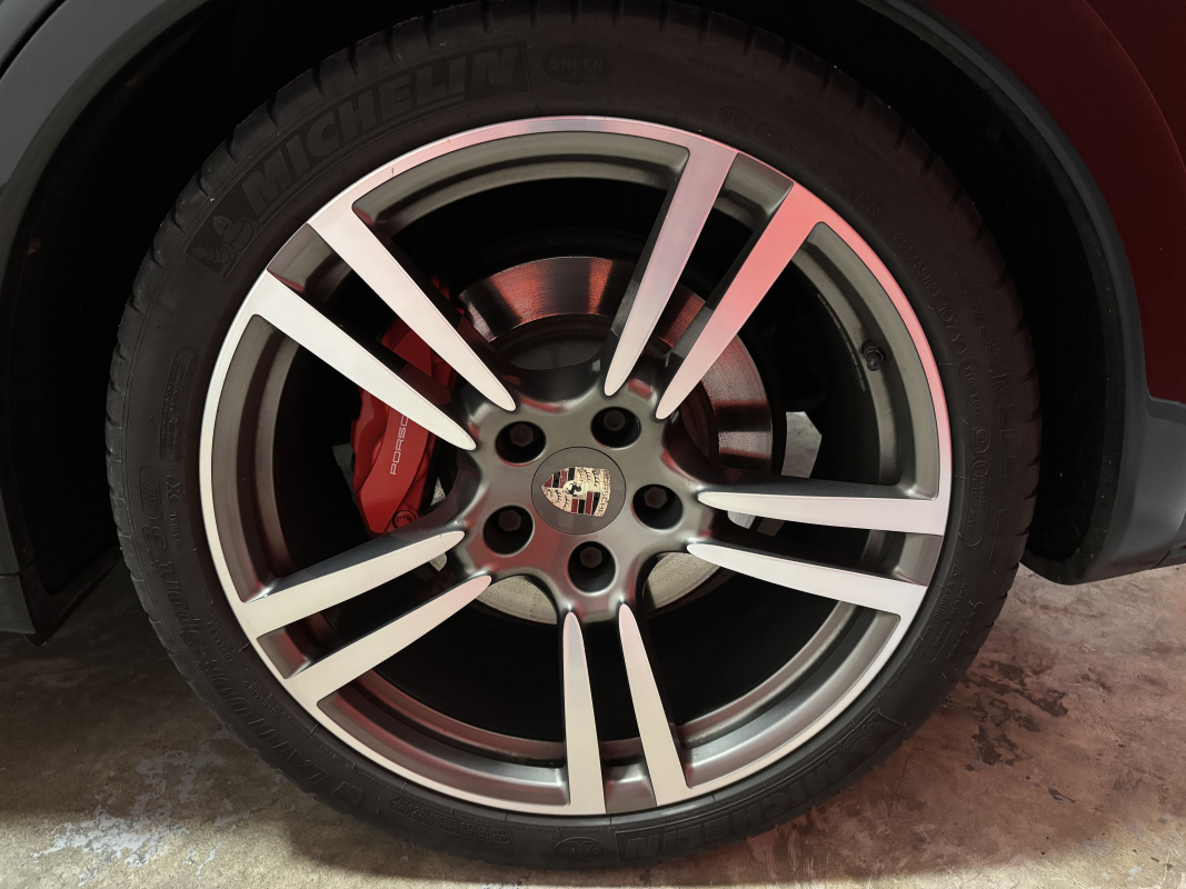 Porsche Cayenne — 39