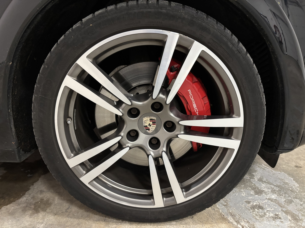 Porsche Cayenne — 9