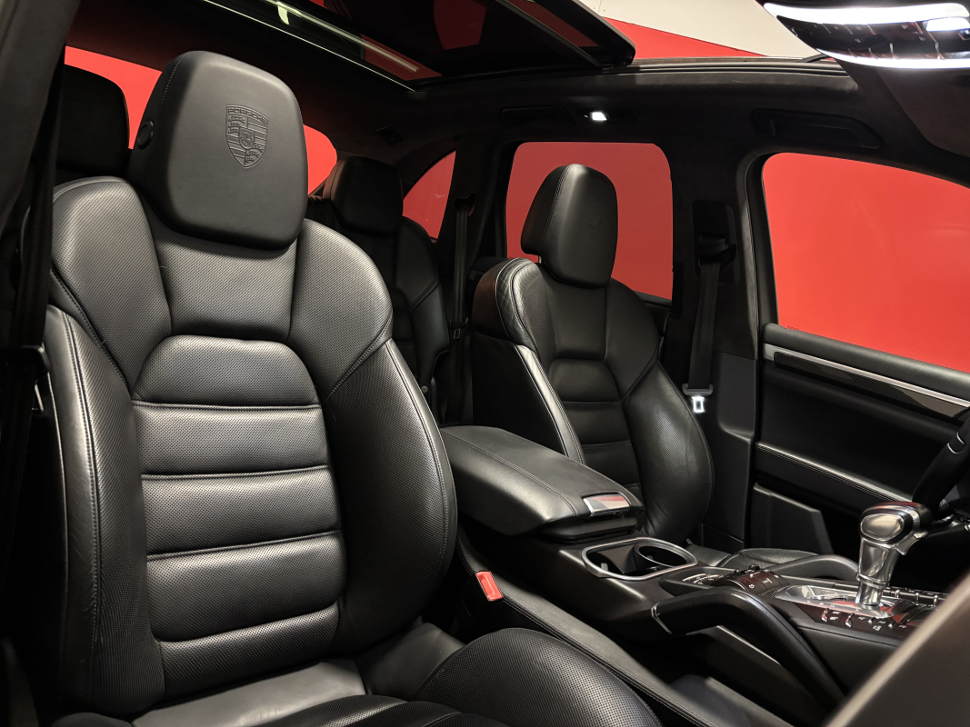 Porsche Cayenne — 34