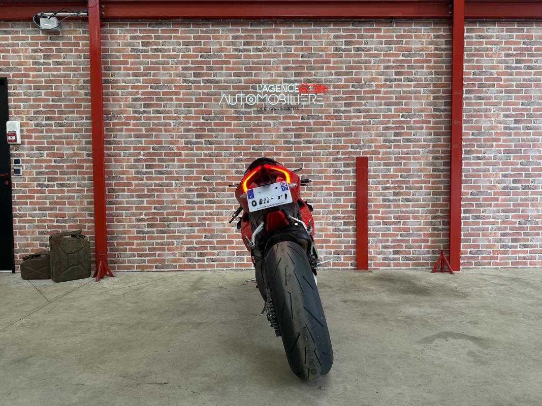Ducati Panigale — 4