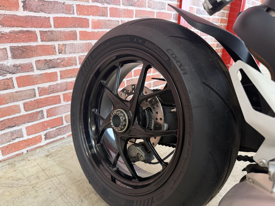 Ducati Panigale — 23