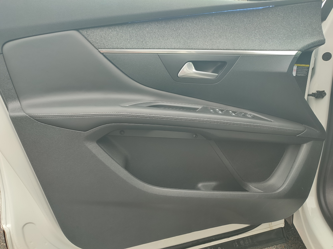 Peugeot 3008 — 23