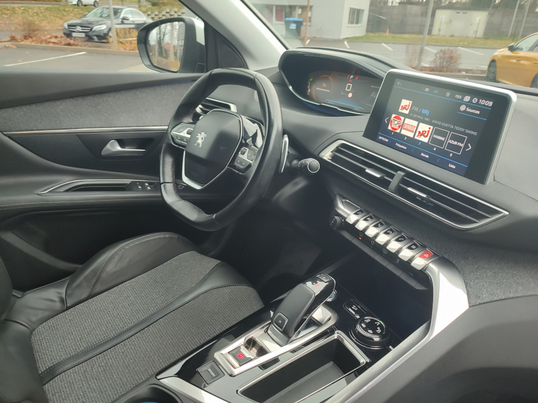 Peugeot 3008 — 13