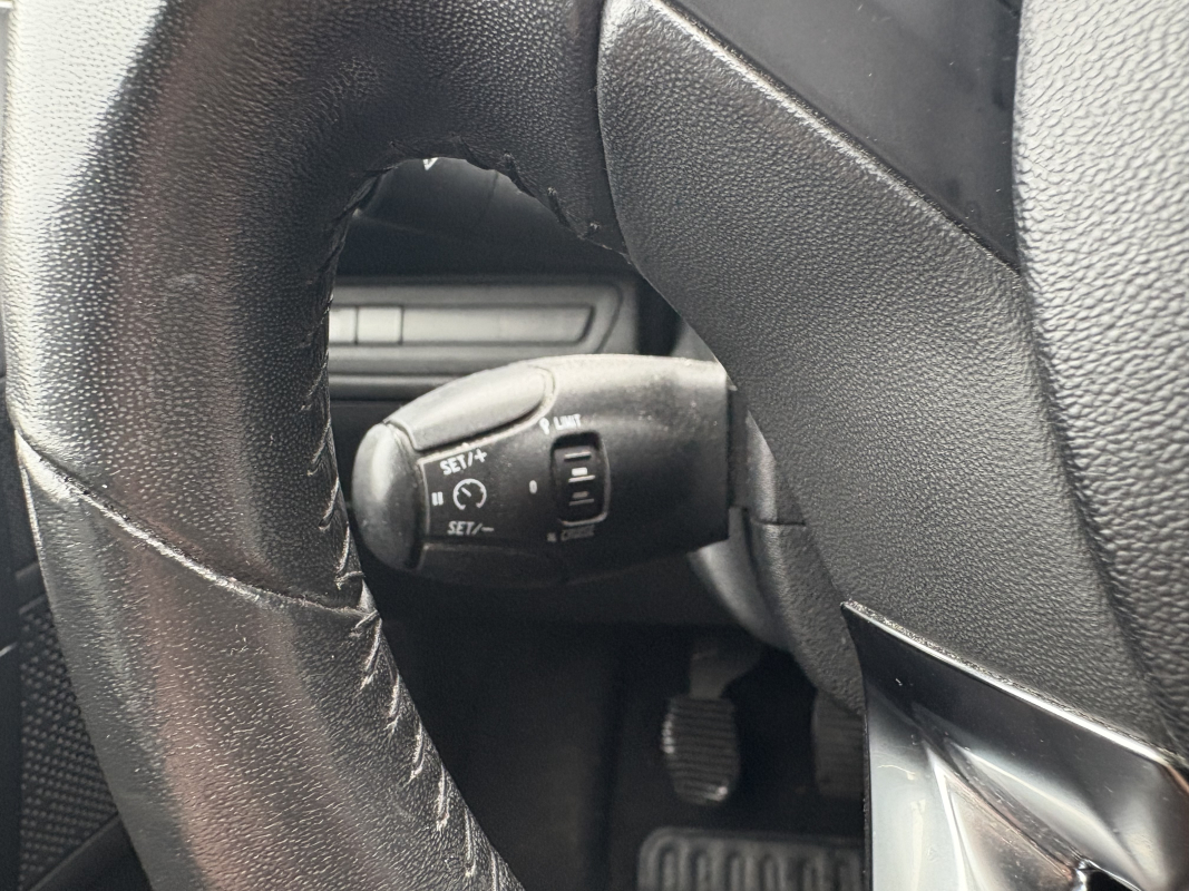 Peugeot 208 — 21