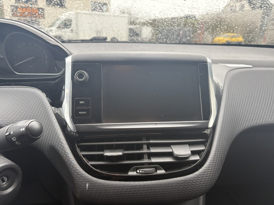 Peugeot 208 — 24