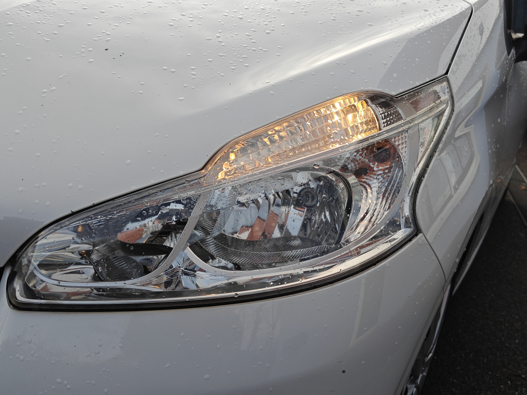 Peugeot 208 — 29