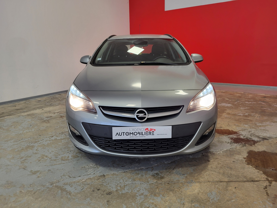 Opel Astra Sports Tourer — 2