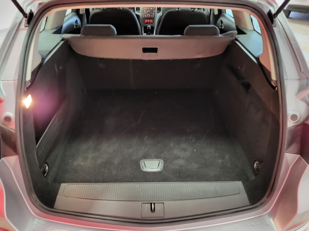 Opel Astra Sports Tourer — 24