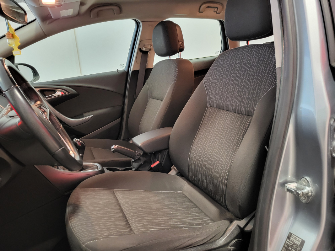 Opel Astra Sports Tourer — 8