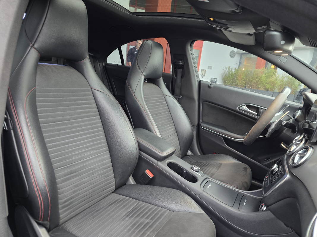 Mercedes Classe CLA — 15