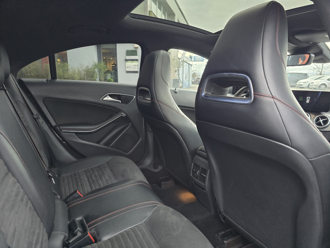 Mercedes Classe CLA — 16