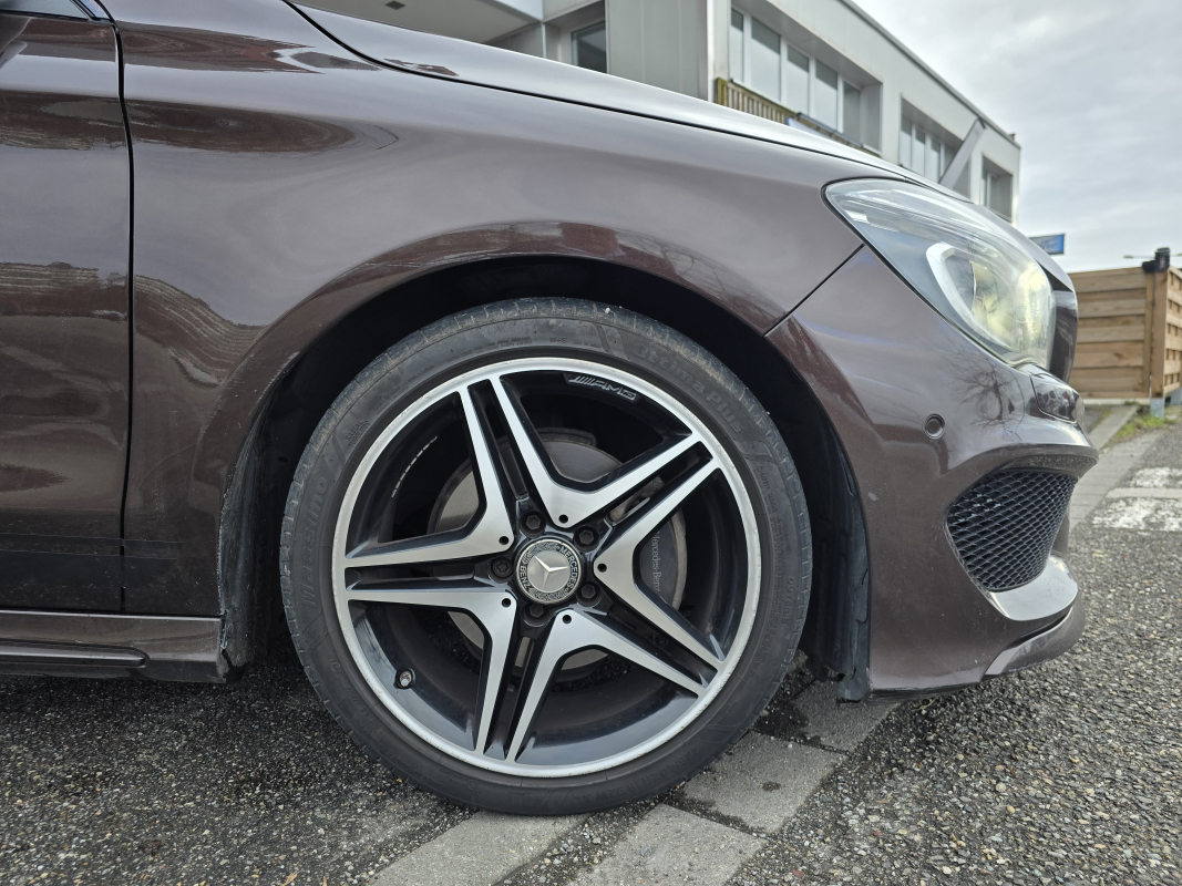Mercedes Classe CLA — 28
