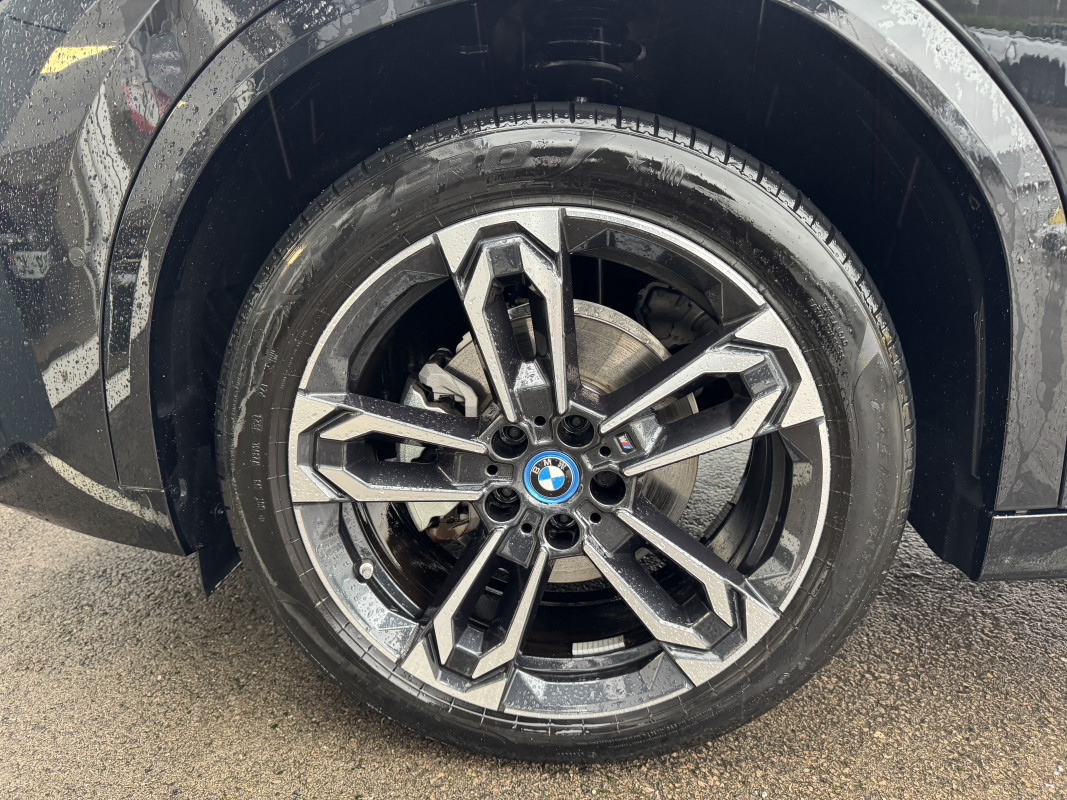 Bmw ix2 — 36