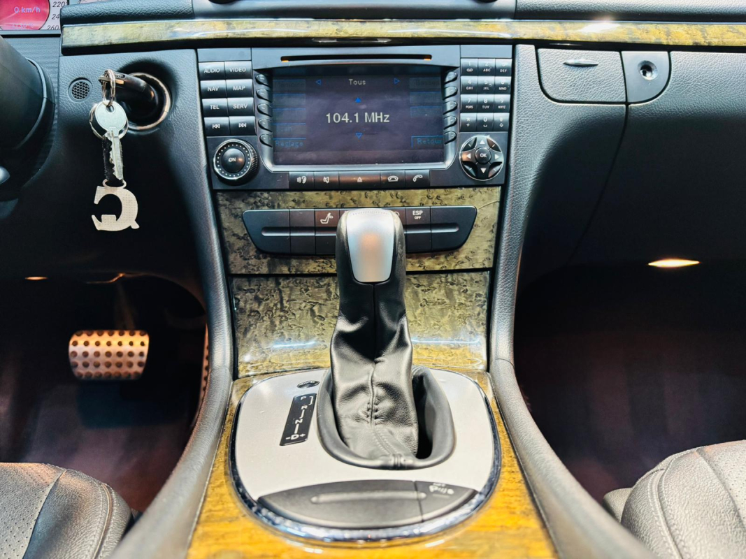 Mercedes Classe E — 18