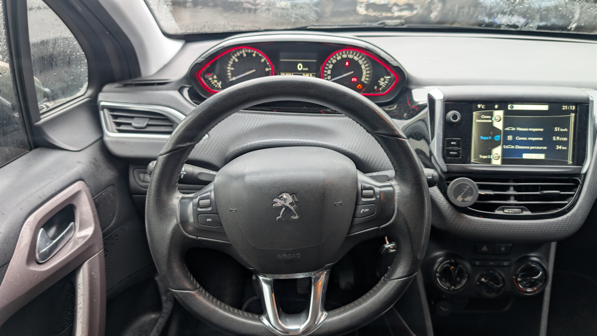 Peugeot 2008 — 16