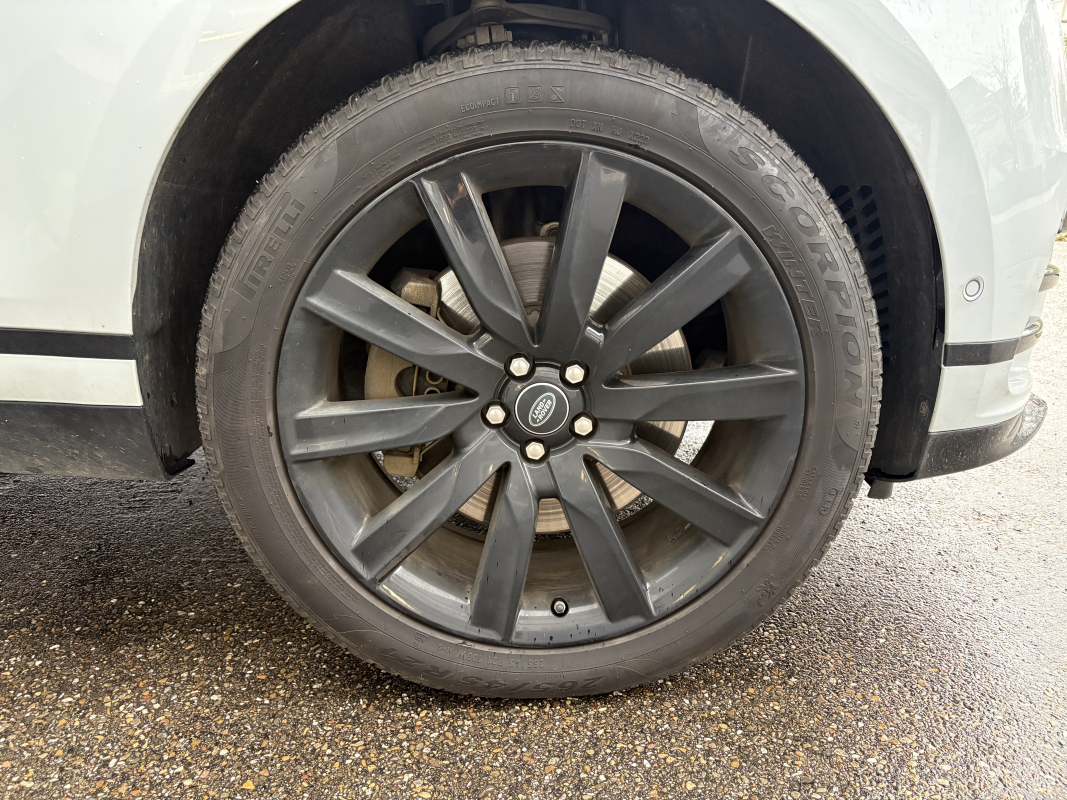 Land Rover Range Rover Velar — 29