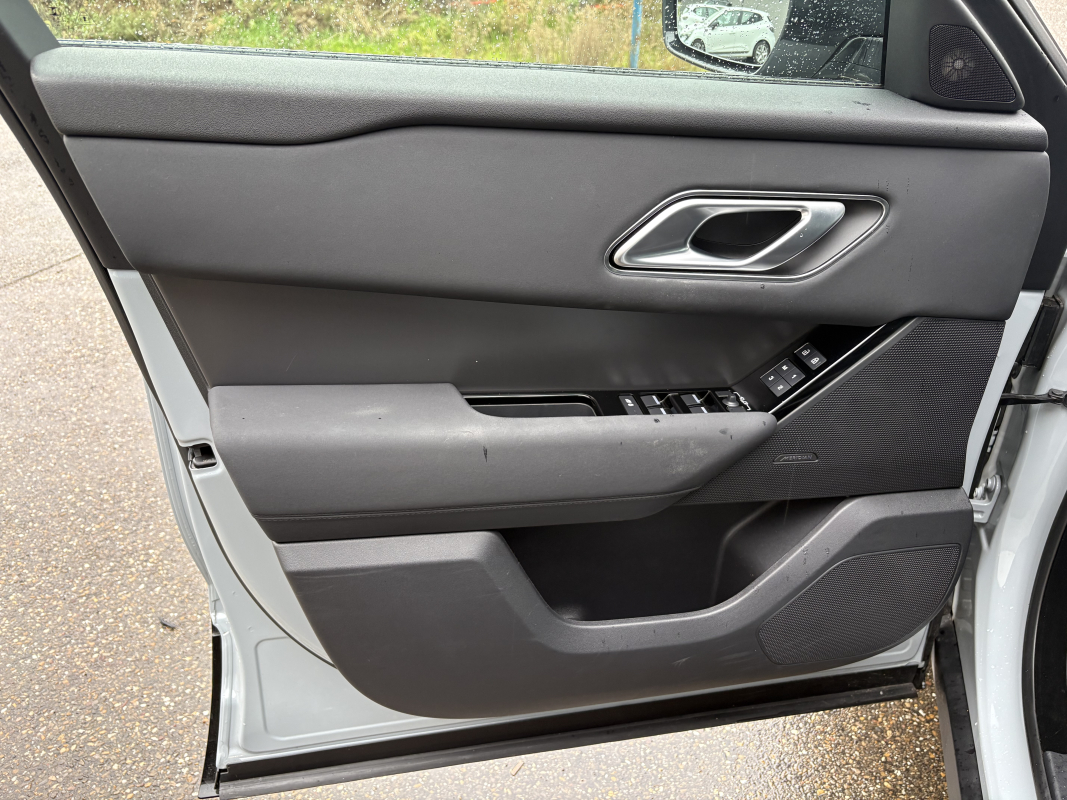 Land Rover Range Rover Velar — 33