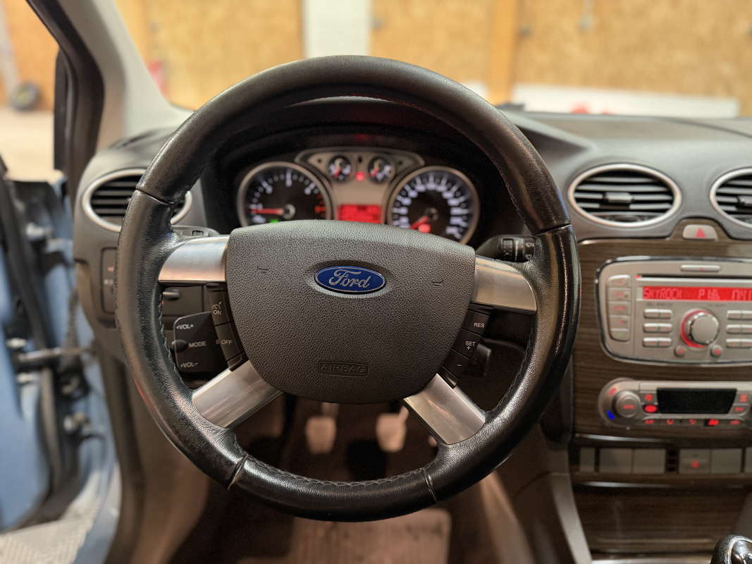 Ford Focus — 14