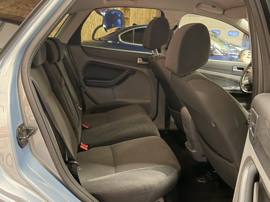 Ford Focus — 17