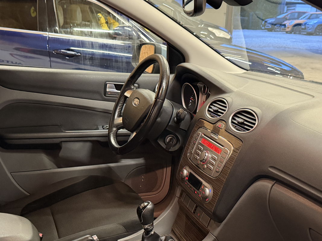 Ford Focus — 13