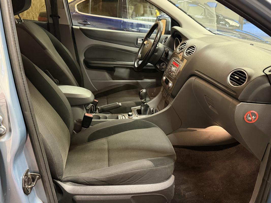 Ford Focus — 11