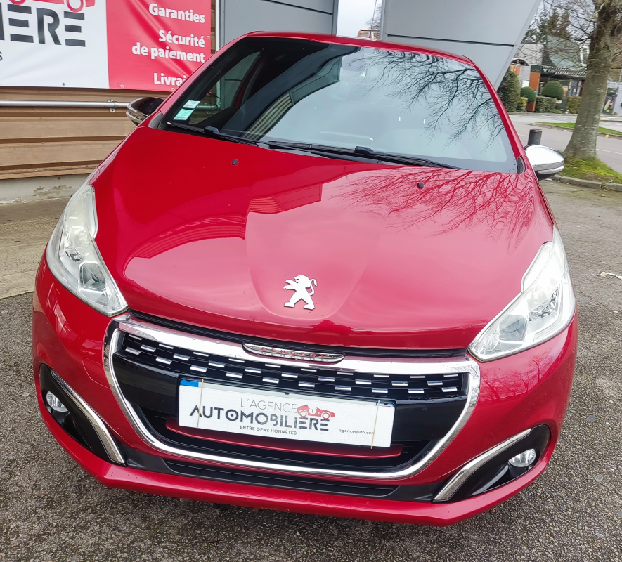 Peugeot 208 — 3