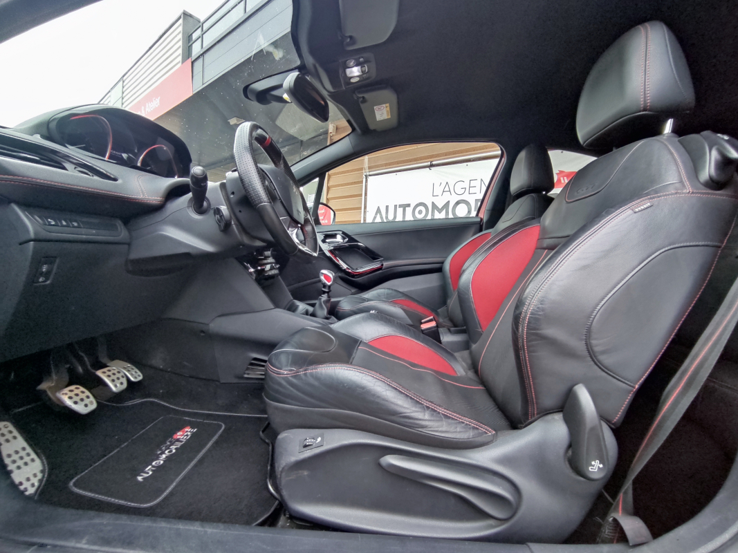 Peugeot 208 — 24