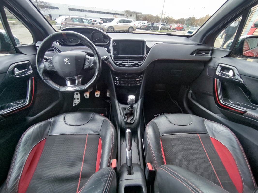 Peugeot 208 — 29