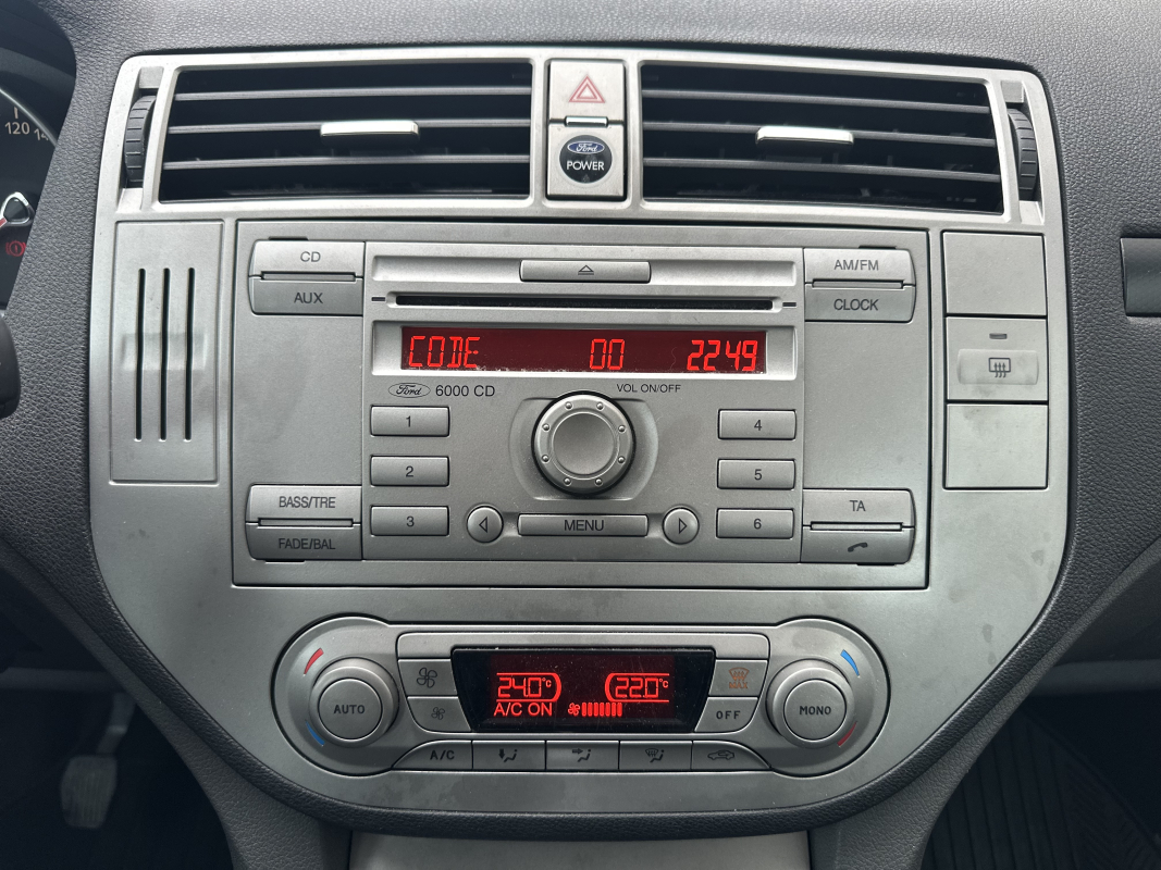 Ford Kuga — 25