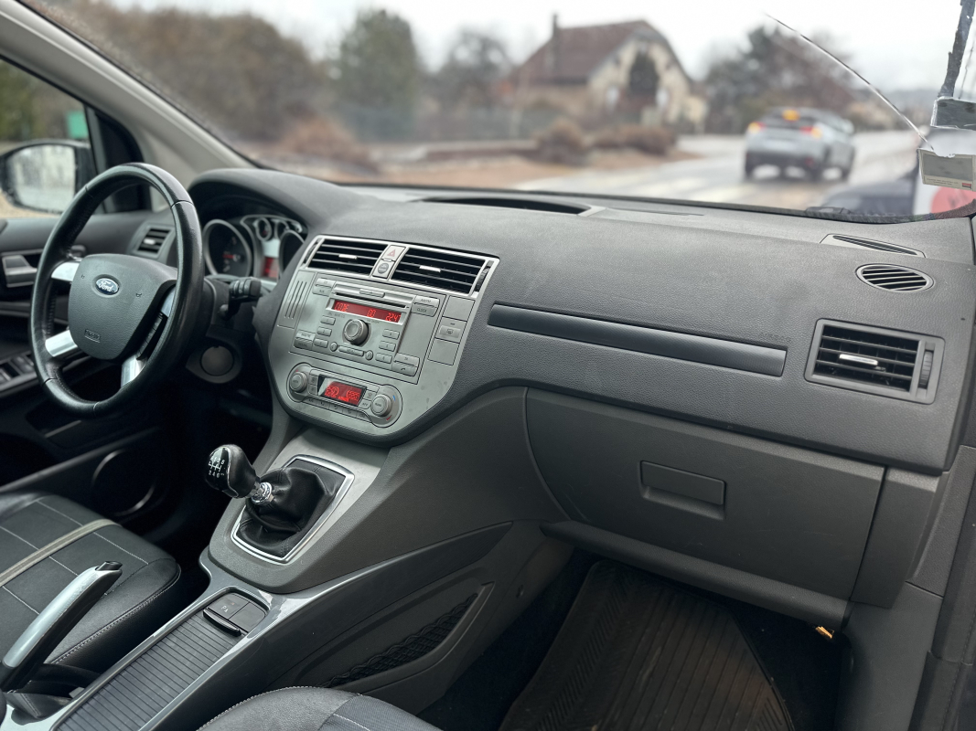 Ford Kuga — 29