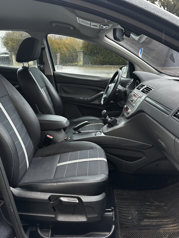 Ford Kuga — 16