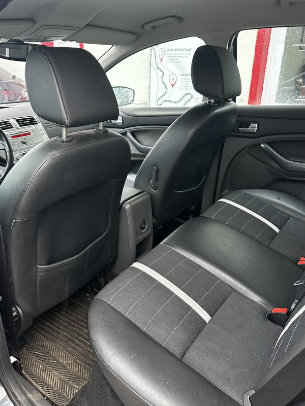 Ford Kuga — 22