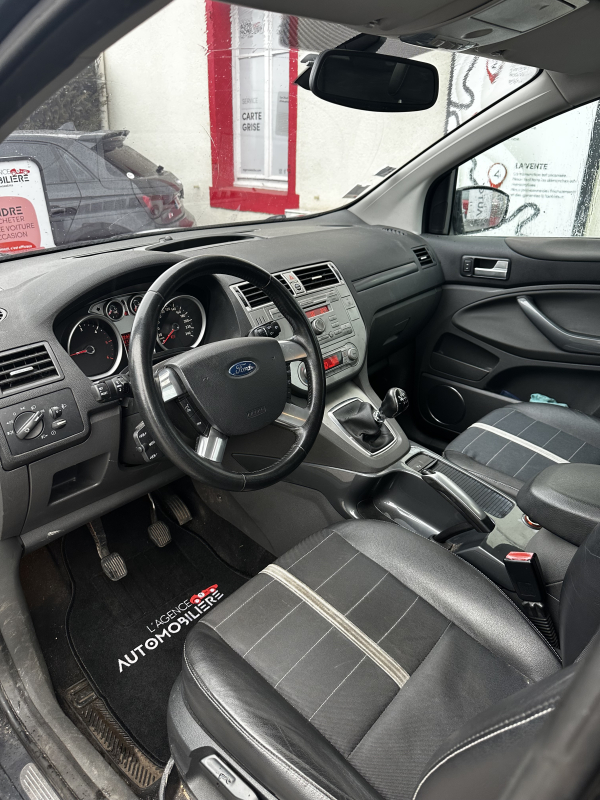 Ford Kuga — 11