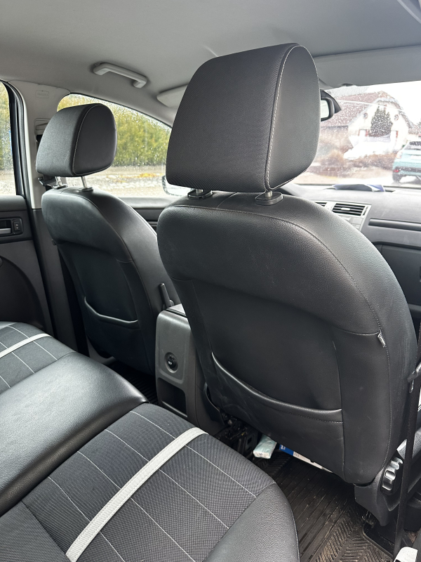 Ford Kuga — 18