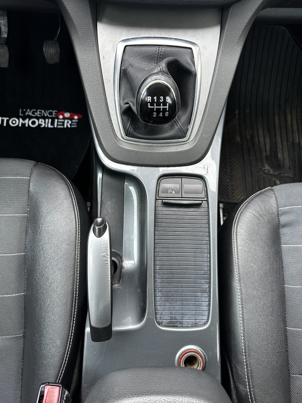 Ford Kuga — 27