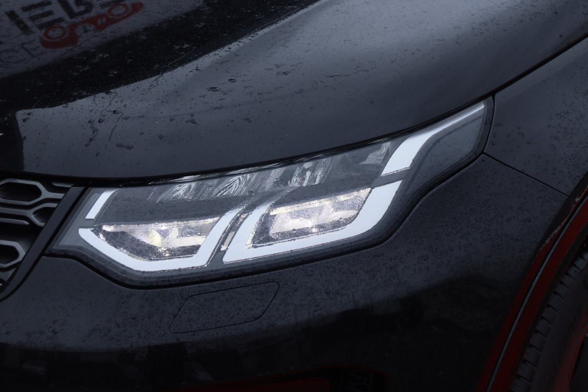 Land Rover Discovery — 24