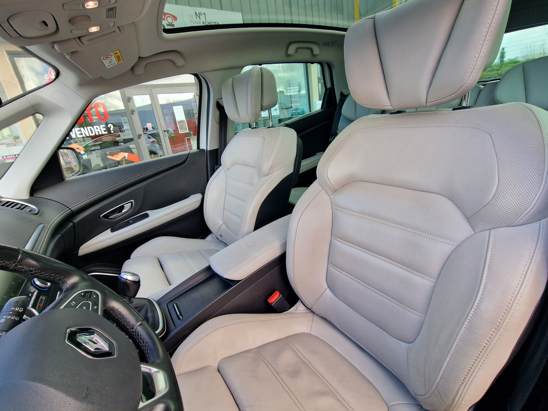 Renault Scenic — 16