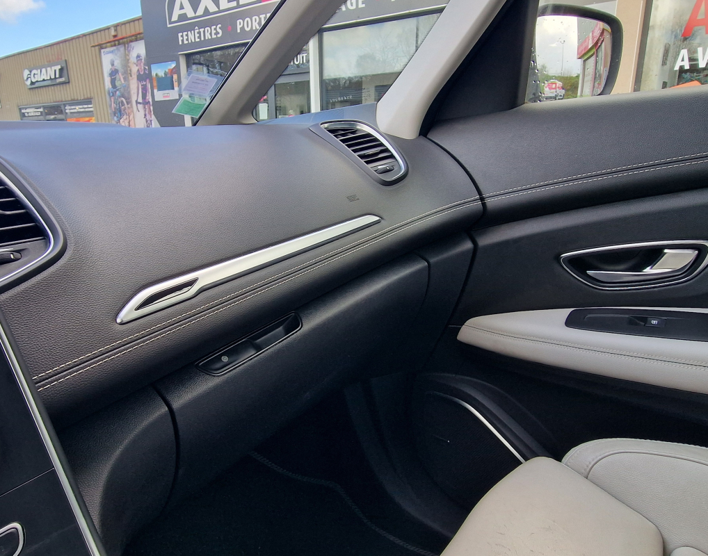 Renault Scenic — 15
