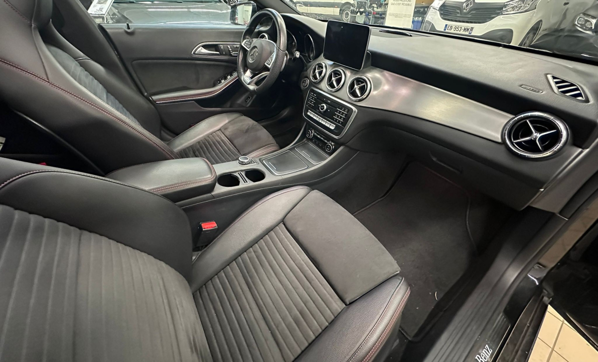 Mercedes Classe CLA — 15
