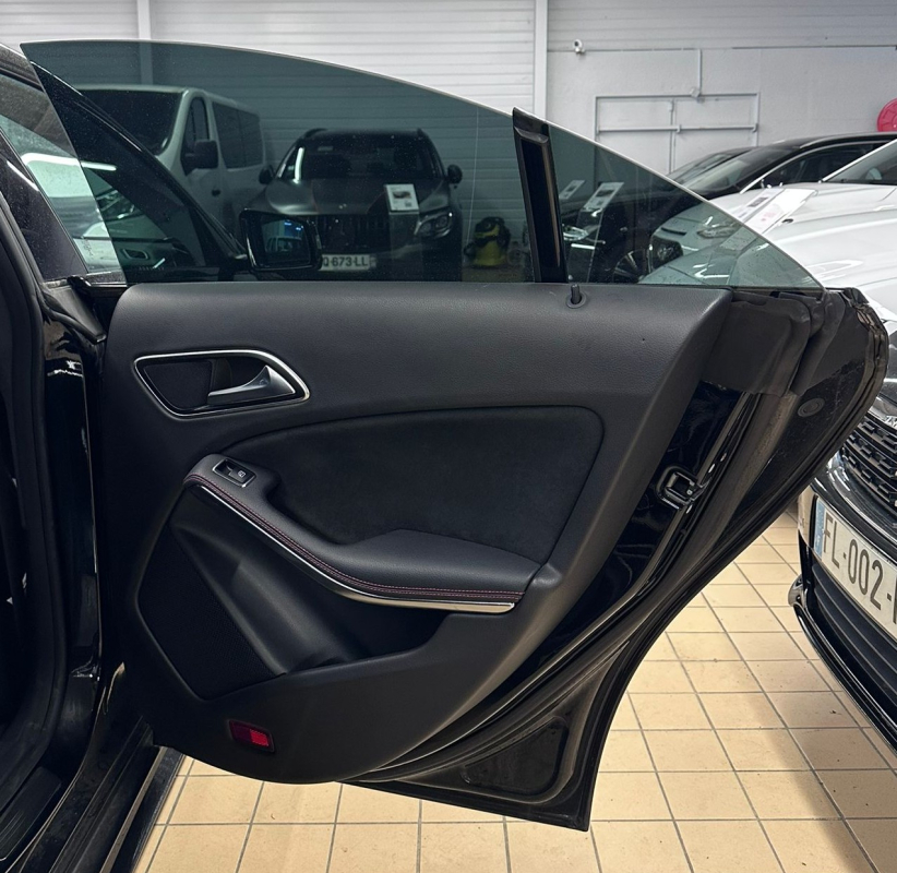 Mercedes Classe CLA — 33