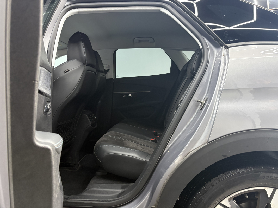 Peugeot 3008 — 19