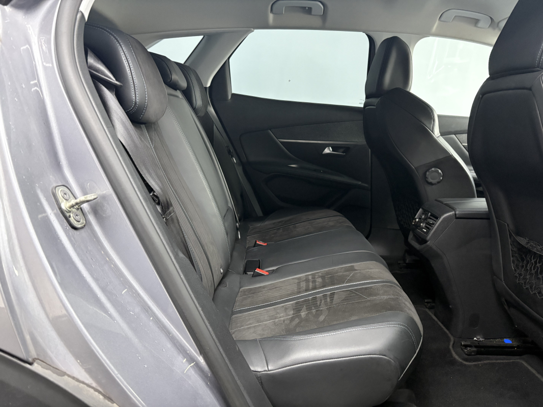 Peugeot 3008 — 18