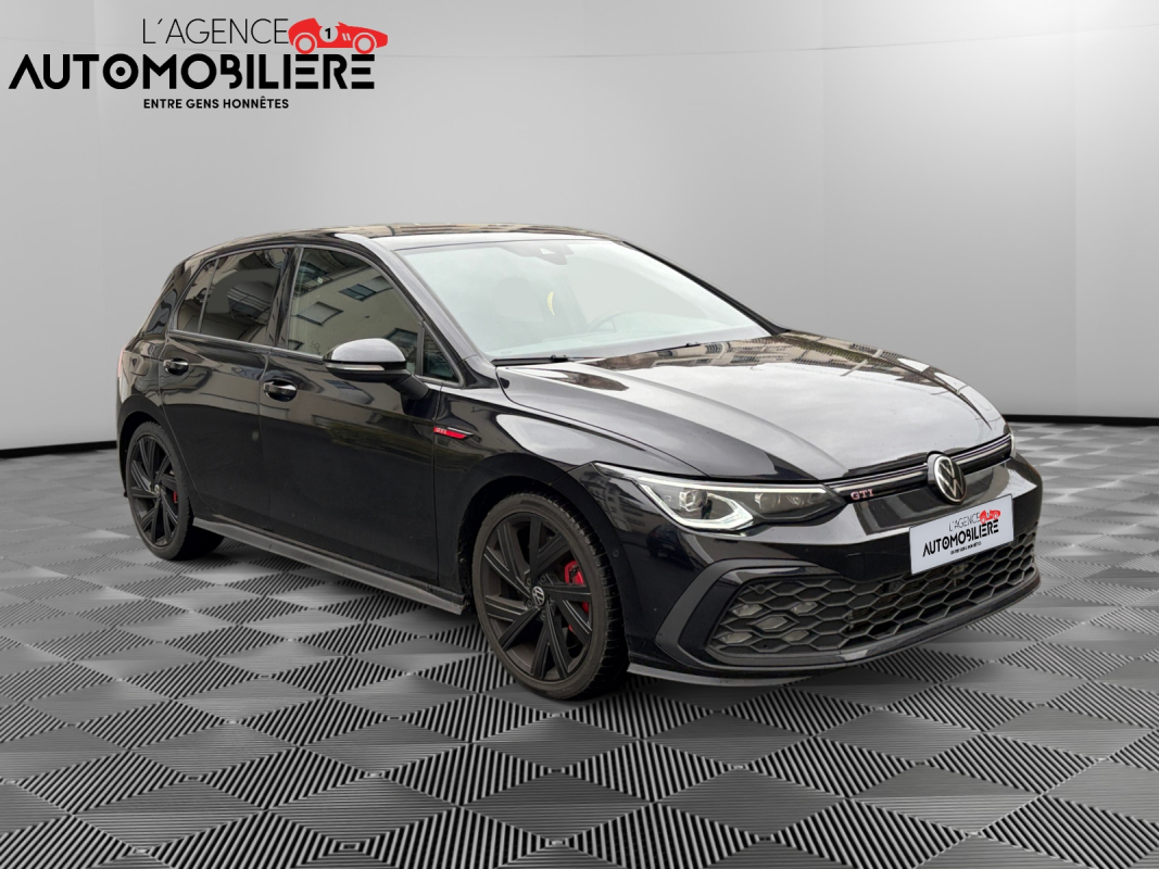 Volkswagen Golf — 3