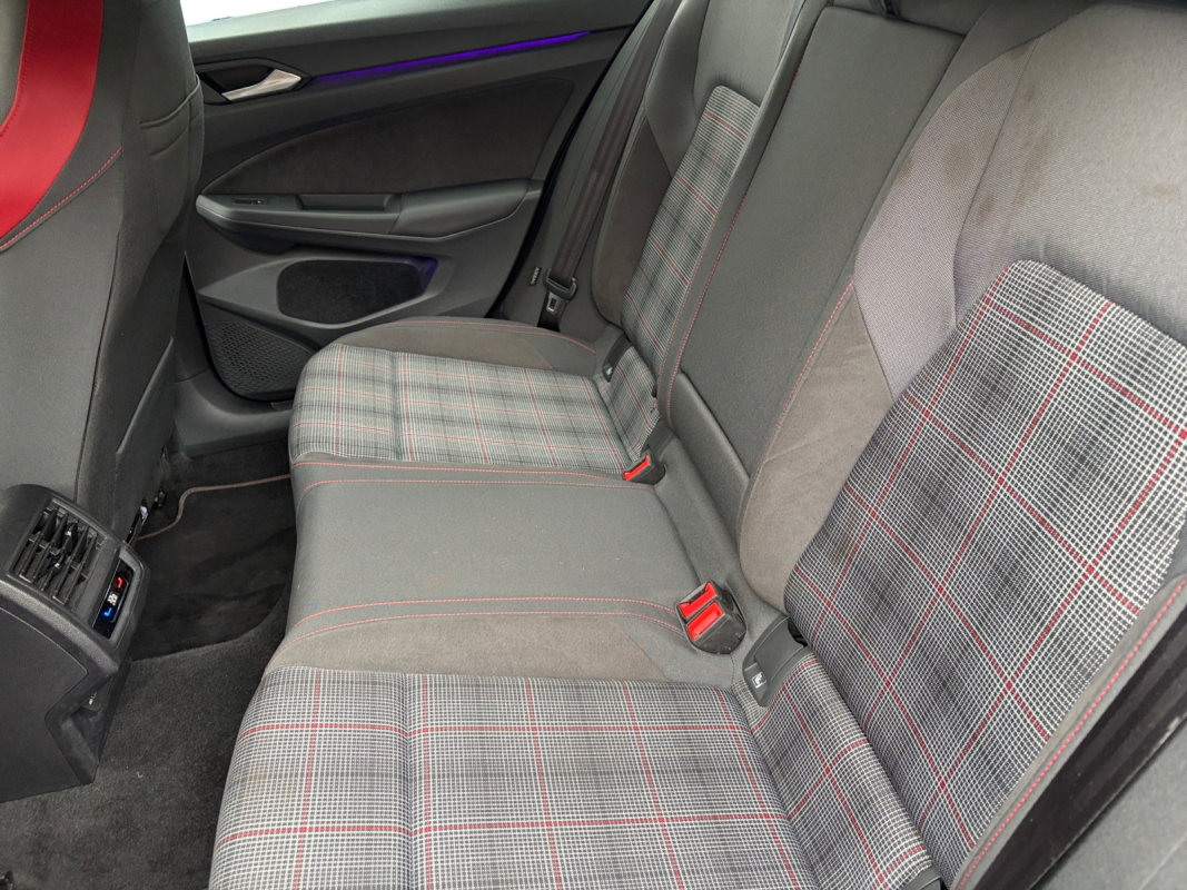 Volkswagen Golf — 18