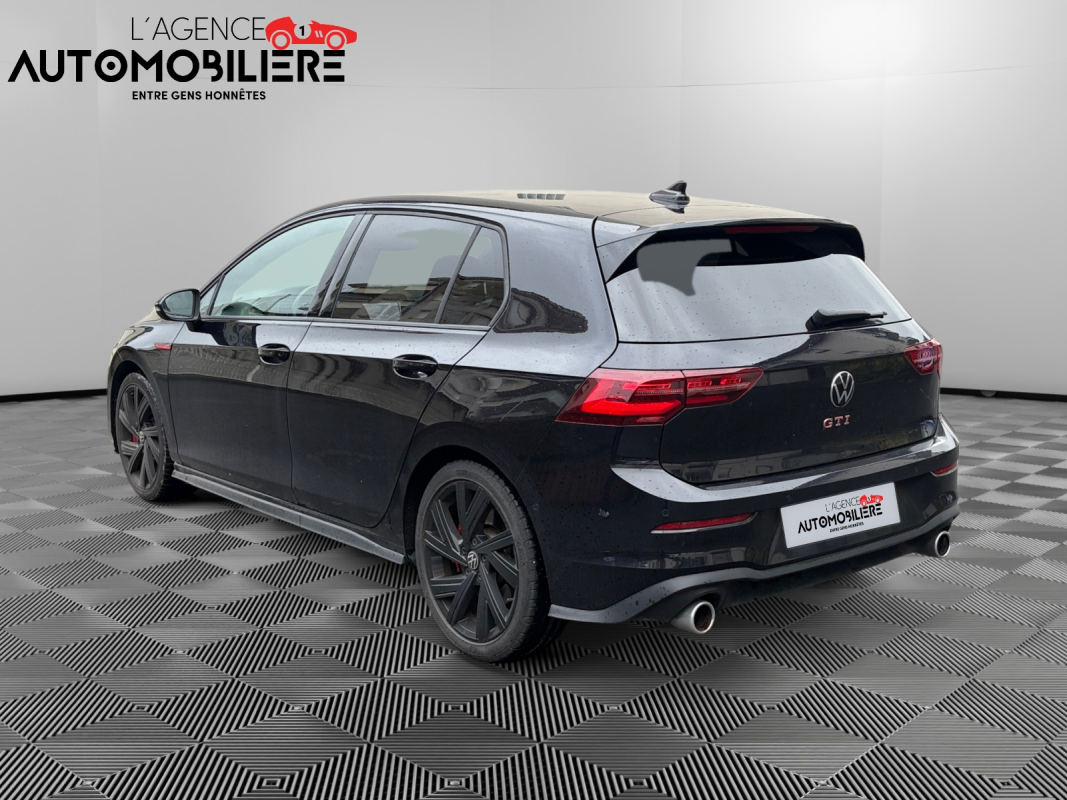 Volkswagen Golf — 19