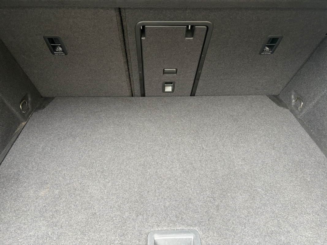 Volkswagen Golf — 24