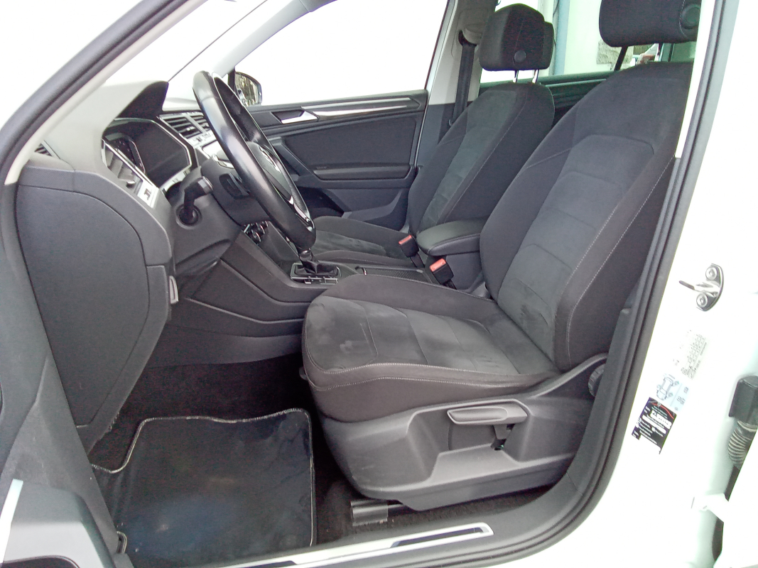 Volkswagen Tiguan — 17