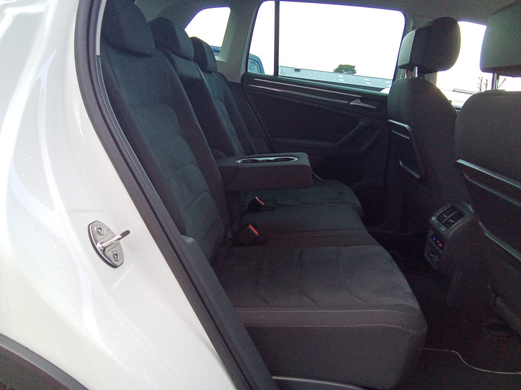 Volkswagen Tiguan — 21