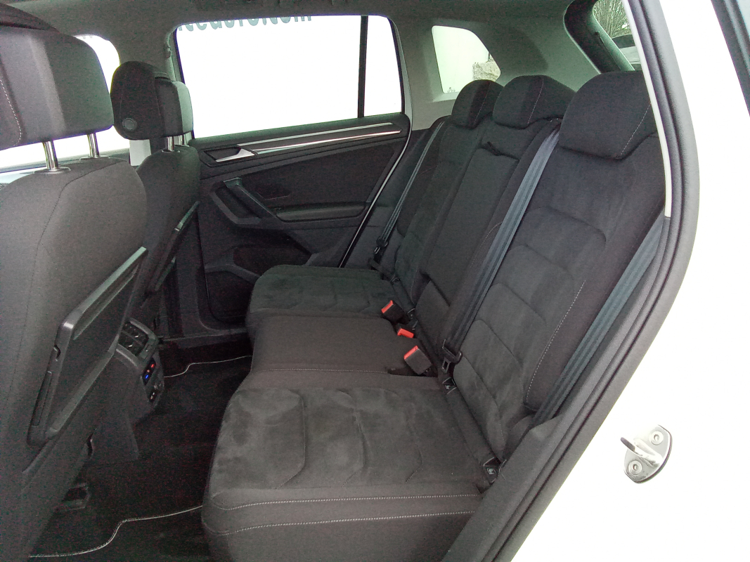 Volkswagen Tiguan — 19