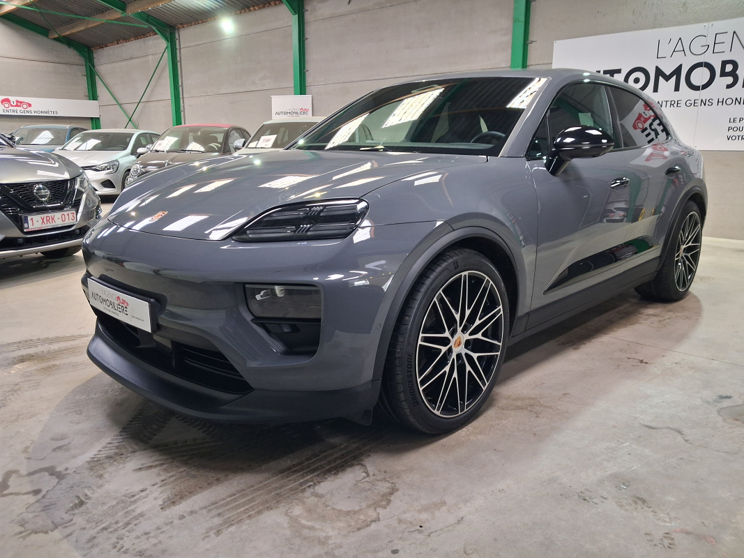 Porsche Macan — 3